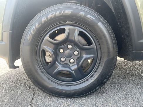 Used 2019 Jeep Compass Sport image 10