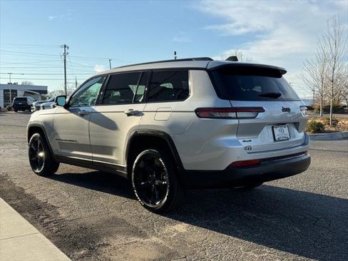 Certified 2025 Jeep Grand Cherokee L Altitude image 5
