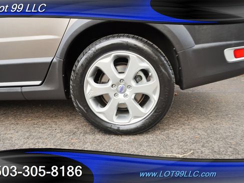 Used 2010 Volvo XC70 T6 image 4