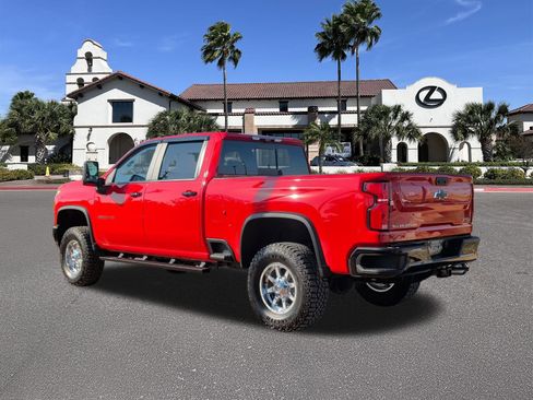 Used 2025 Chevrolet Silverado 2500 ZR2 w/ Technology Package image 4