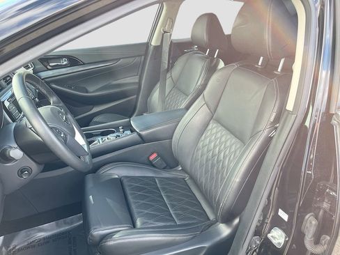 Used 2023 Nissan Maxima Platinum w/ Sport Mat Group FWD image 22