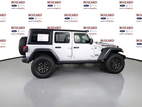 Used 2024 Jeep Wrangler Unlimited Rubicon w/ XTREMEE 35" Tire Package AWD/4WD image 9