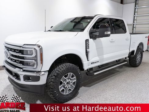 Used 2025 Ford F250 Lariat AWD/4WD image 2