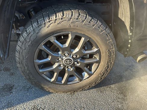 Used 2022 Toyota Tundra Platinum w/ Advanced Package image 35