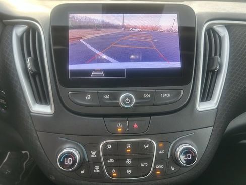 Used 2023 Chevrolet Malibu LT image 16