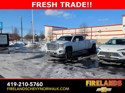 Used 2017 GMC Sierra 3500 Denali w/ Duramax Plus Package image 29