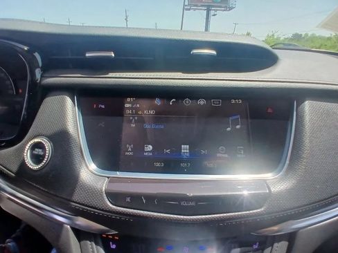 Used 2019 Cadillac XT5 Premium Luxury FWD image 28