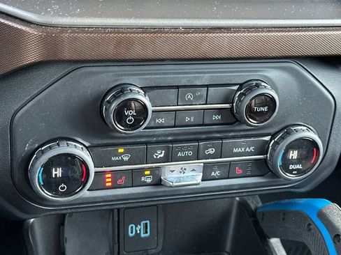 Used 2021 Ford Bronco Outer Banks image 18