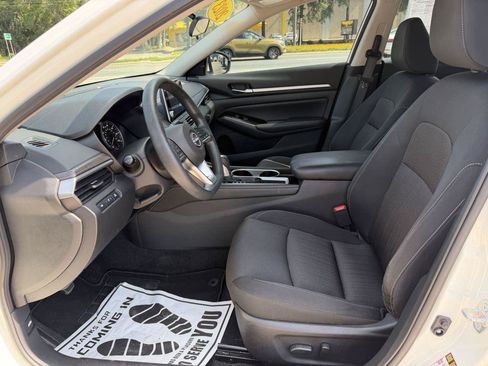 Used 2023 Nissan Altima 2.5 SV FWD image 10