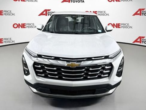 Used 2026 Chevrolet Equinox LT FWD image 2