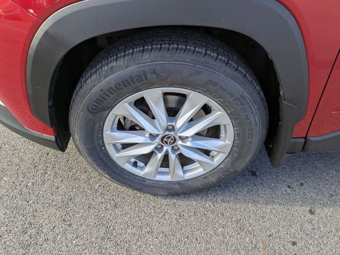 Used 2022 Toyota Corolla Cross LE image 22