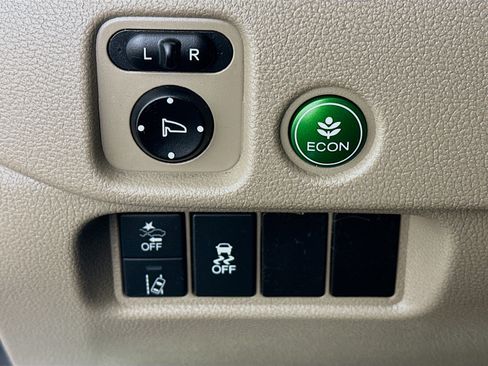 Used 2021 Honda Pilot EX image 16
