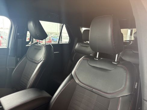 Used 2025 Ford Explorer ST-Line image 8