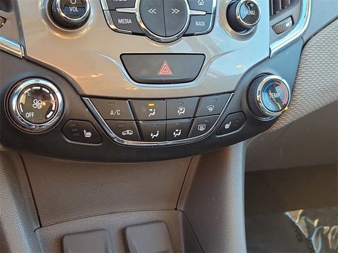 Used 2016 Chevrolet Cruze LT w/ Sun And Sound Package image 12