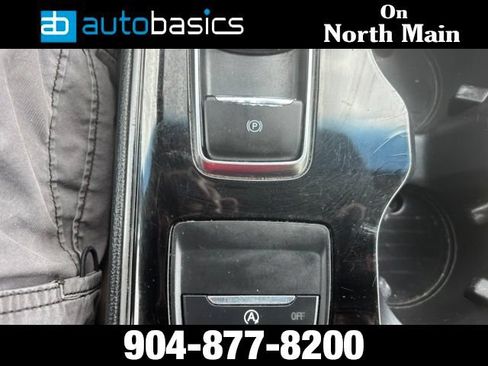 Used 2019 Ford Edge SE FWD image 33