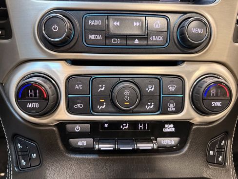 Used 2019 GMC Yukon XL Denali image 42