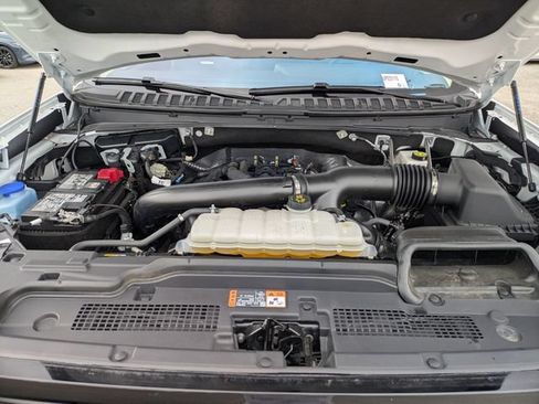 Used 2025 Ford Expedition Platinum AWD/4WD image 14