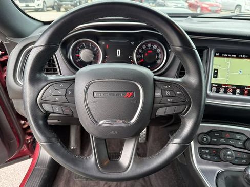 Used 2017 Dodge Challenger R/T RWD image 9