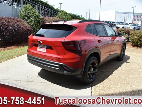 New 2026 Chevrolet Trax LT w/ Midnight Edition FWD image 10