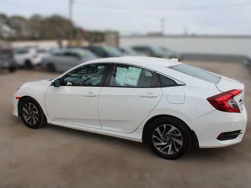 Used 2018 Honda Civic EX image 12