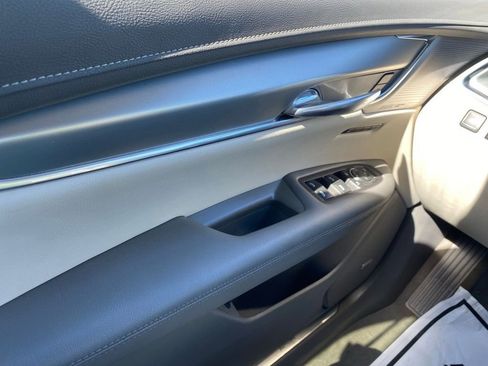 Used 2020 Cadillac XT5 Premium Luxury w/ LPO, Floor Liner Package AWD/4WD image 26