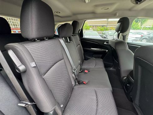 Used 2017 Dodge Journey SXT w/ Premium Group image 10