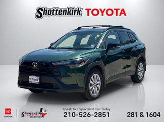 Used 2026 Toyota Corolla Cross LE w/ Moonroof Package FWD video 1