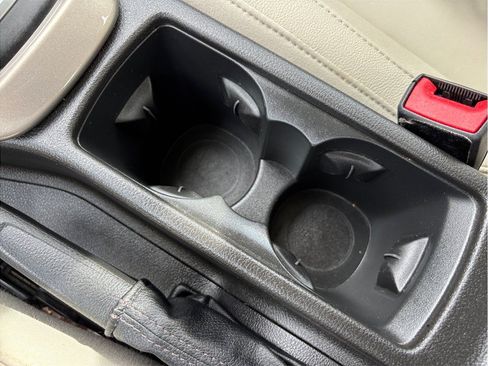 Used 2015 Ford Focus Titanium FWD image 29