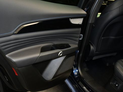 Used 2023 Maserati Grecale Modena AWD/4WD image 20