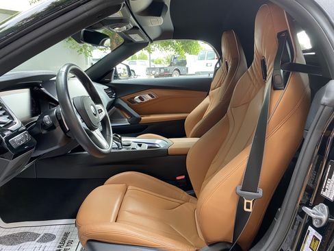 Used 2024 BMW Z4 M40i w/ Premium Package RWD image 15