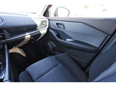 Used 2021 Nissan Rogue S FWD image 13