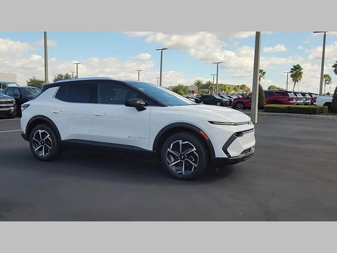 New 2026 Chevrolet Equinox EV LT image 22