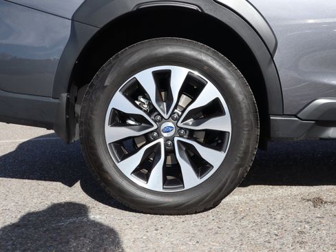 Used 2025 Subaru Outback Limited image 12