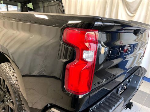 Used 2025 Chevrolet Silverado 1500 High Country w/ Midnight Edition image 34