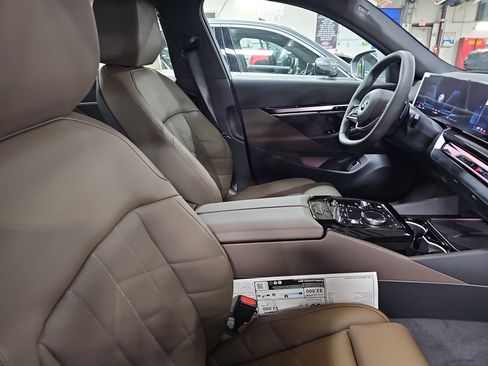 New 2027 BMW 530i xDrive AWD/4WD image 10
