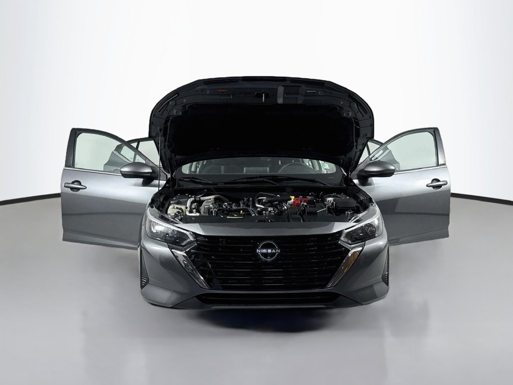 Used 2025 Nissan Sentra SV FWD image 17