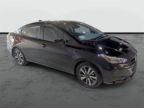 Used 2025 Nissan Versa SV w/ Trunk Package image 5
