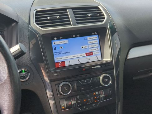 Used 2017 Ford Explorer XLT w/ Equipment Group 202A image 20