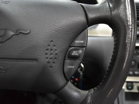 Used 2002 Ford Mustang GT RWD image 18