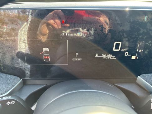 Used 2025 Nissan Kicks SV image 21