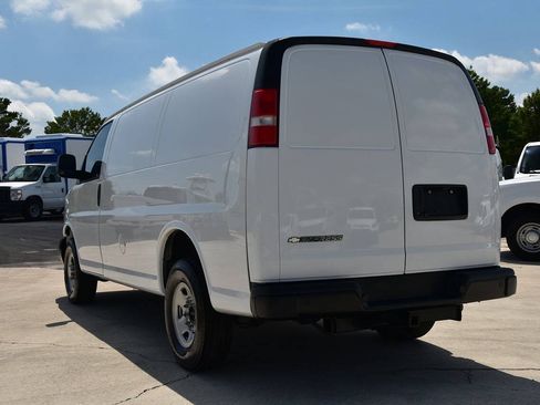Used 2020 Chevrolet Express 2500 RWD image 5