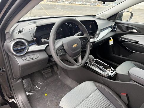 New 2026 Chevrolet Trax LT image 11