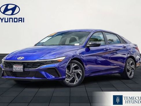 Certified 2025 Hyundai Elantra Sport FWD image 1