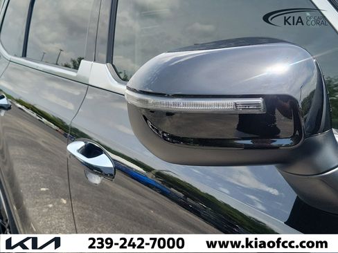 Certified 2024 Kia Telluride S w/ S Sunroof Package AWD/4WD image 5