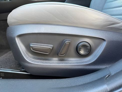 Used 2019 Toyota Avalon XSE FWD image 11