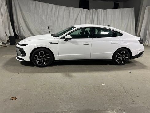 Used 2025 Hyundai Sonata SEL FWD image 4