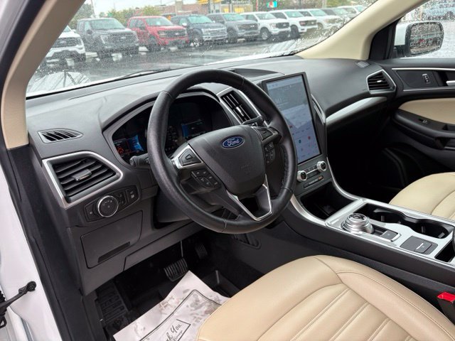 Certified 2024 Ford Edge SEL w/ Convenience Package AWD/4WD image 17