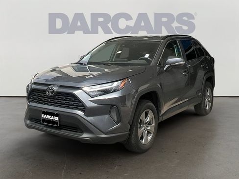 Used 2025 Toyota RAV4 XLE AWD/4WD image 3