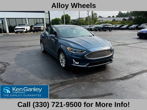 Used 2019 Ford Fusion Energi Titanium FWD image 3
