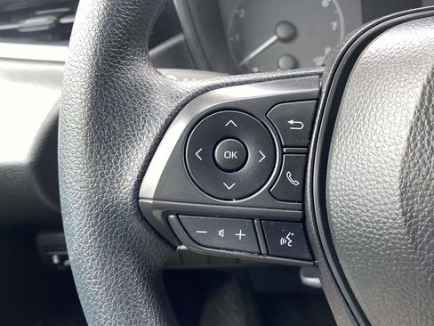 Used 2025 Toyota Corolla LE image 33